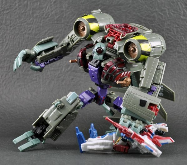 Transformers Reveal The Shield Lugnut  (18 of 18)